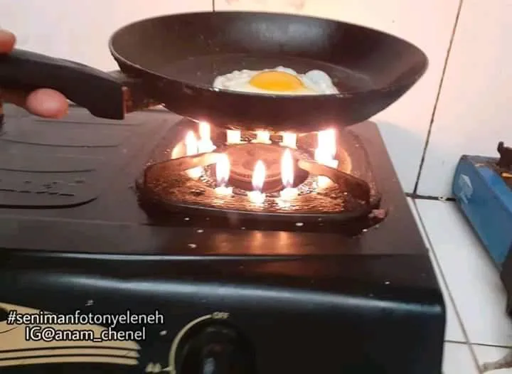 Begini Jadinya Kalau Bapak-bapak Disuruh Masak Sendiri oleh Istrinya. Kelakuan Kocaknya Muncul deh~ 22