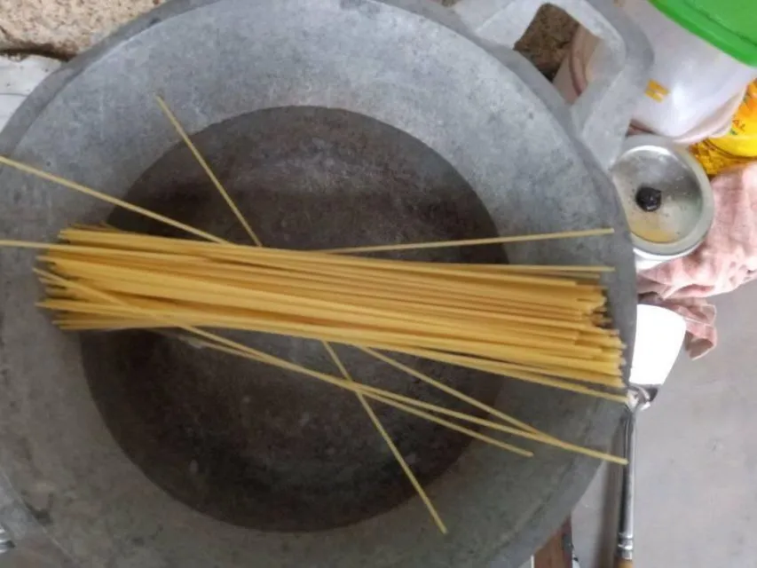 Begini Jadinya Kalau Bapak-bapak Disuruh Masak Sendiri oleh Istrinya. Kelakuan Kocaknya Muncul deh~ 18