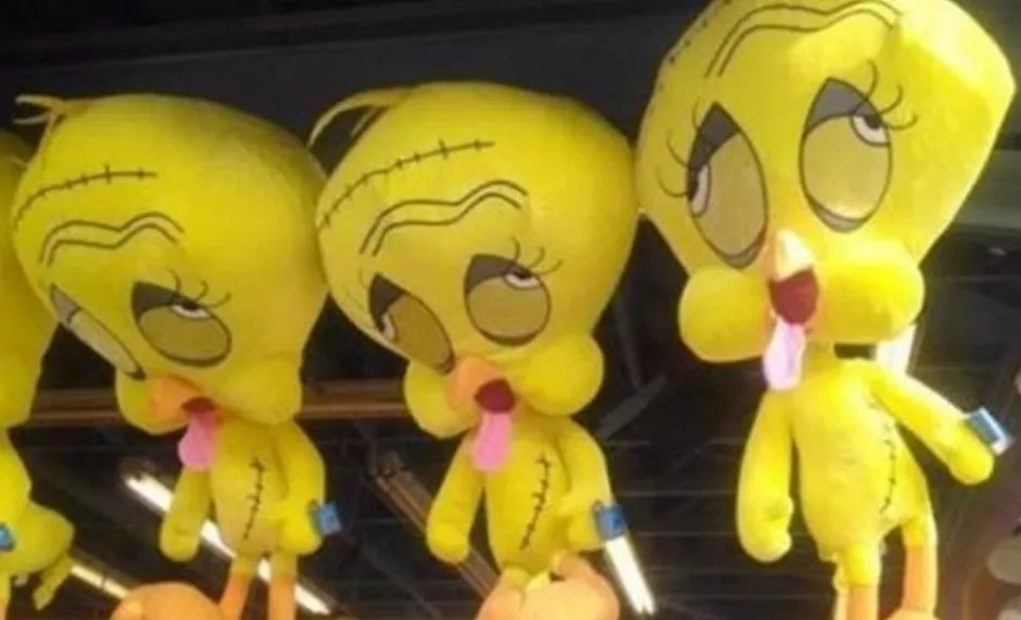 11 Potret Produk Gagal dari Boneka Lucu. Harusnya Menggemaskan, Malah Jadi Mengerikan! :( 17