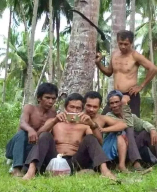 11 Foto ini Buktikan Bahwa Suami itu Perlu Banget Dijaga dan Diawasi. Jadi Istri Berat, ya :( 20