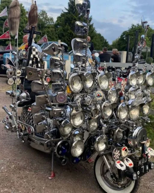 Siap Mengarungi Kegelapan Duniawi, Modifikasi Lampu pada Motor ini Bakal Bikin Anak Racing Minder! 19