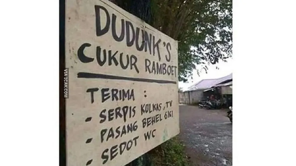 Serba-serbi Potret Kekonyolan Spanduk Salon Warga +62. Bacanya Mesti Berulang Kali, biar Paham~ 12