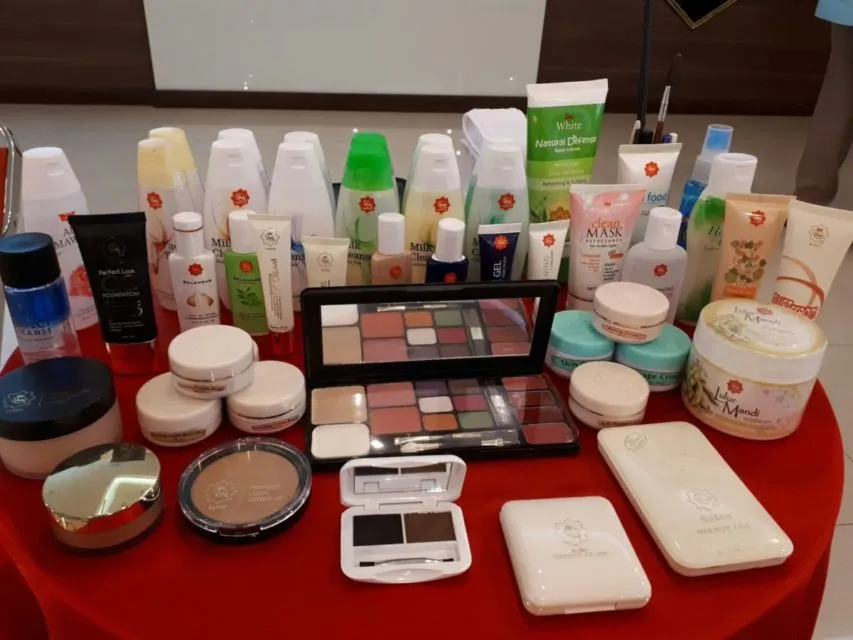Sederet Alasan Kenapa 4 Brand Kosmetik Lokal Ini Begitu Dicintai Para Cewek. Sebagus Apa Sih? 7