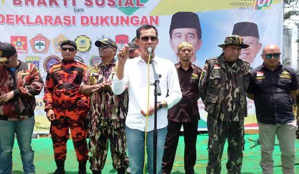 5 Profesi Orang Tua yang Jadi Andalan Anak Kecil Saat Berantem sama Temannya. Pernah Begini? 10