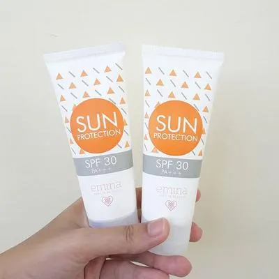 5 Sunscreen Lokal Murah Buat Kulit Berjerawat! 7