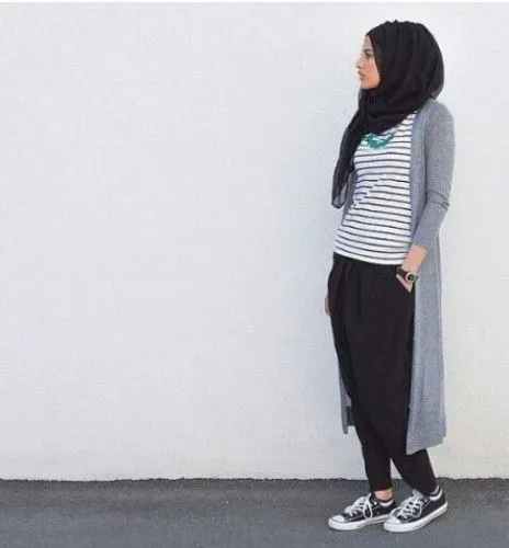 9 Cara Tampil Sporty Kalau Bosan Sama Gaya Feminin; Tetap Sederhana Walau Kelihatan Beda! 17