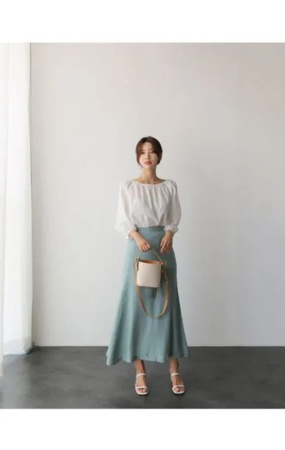 5 Rahasia Kenapa Cewek Korea Selalu Sukses Tampil Cantik dengan Rok. Simpel tapi Menarik! 8