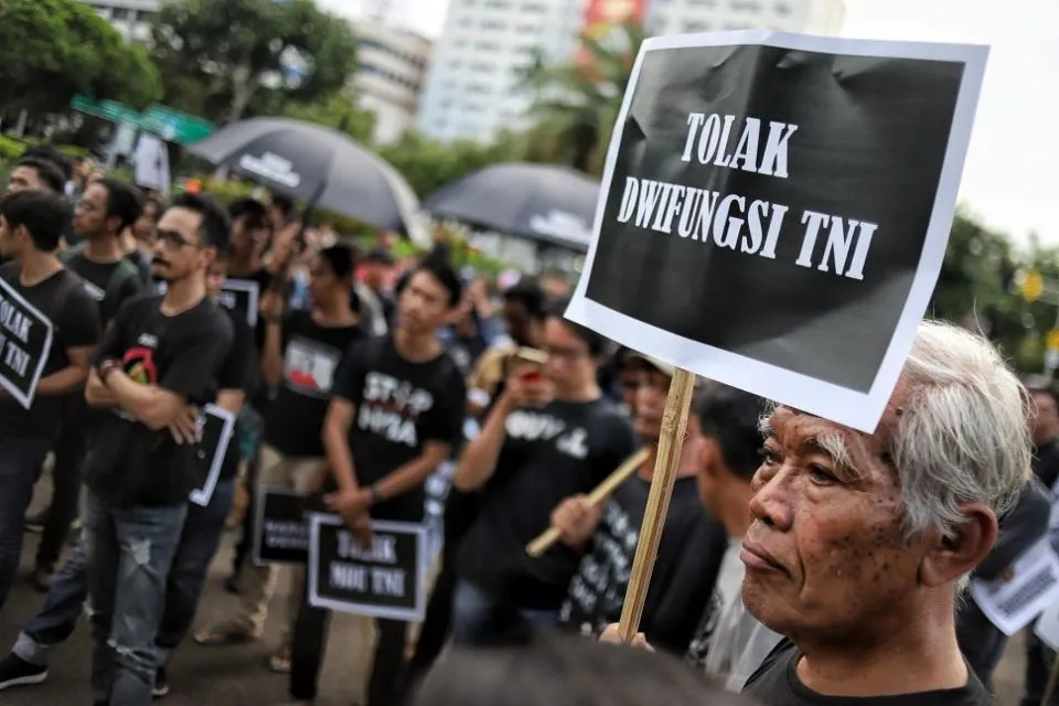 Aksi Damai Nggak Pernah Didengar, Giliran Rusuh Dinyinyirin. Memang Paling Bener Demo Masak~ 6
