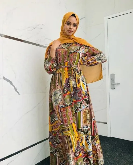 9 Referensi Motif Gamis Buatmu yang Suka Tampil Feminin; Nggak Melulu Bunga-Bunga! 11