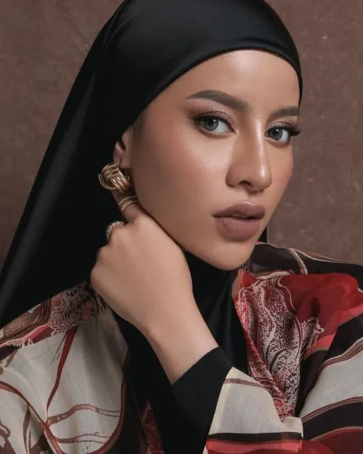 11 Ide Maternity Photoshoot ala Aghnia Punjabi. Hamil Besar, Kecantikannya Makin Bersinar~ 19