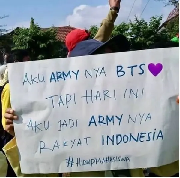 10 Potret Demo ini Bukti bahwa K-Popers juga Peduli Nasib Bangsa. Aksi Dulu, Drakor Nanti Lagi~ 16