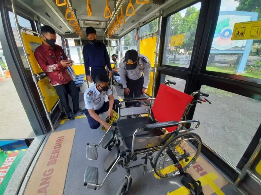 DAMRI Lakukan Uji Coba Operasi Bus Ramah Disabilitas Kedua di Indonesia untuk Kota Mataram 3