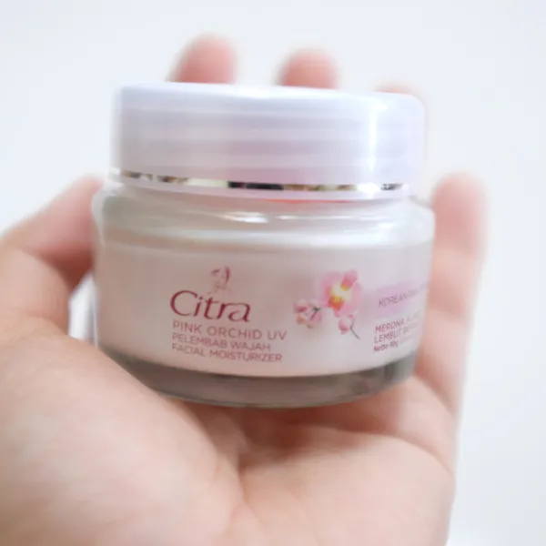 5 Sunscreen Lokal Murah Buat Kulit Berjerawat! 6