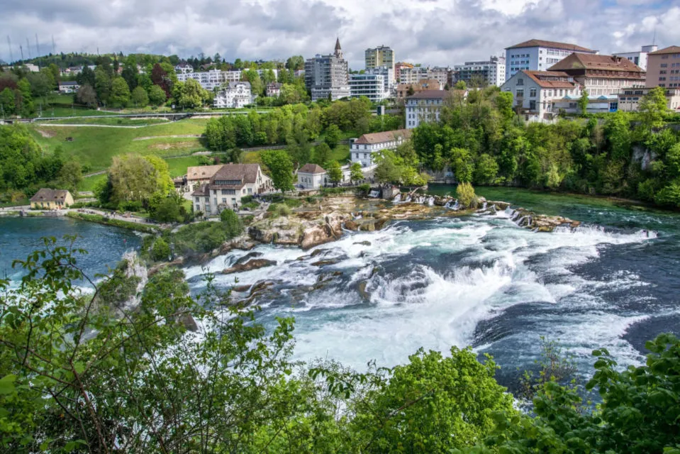 8 Tempat Wisata Paling Cantik di Swiss. Pemandangannya Indah Luar Biasa, Seolah Sedang di Surga 12