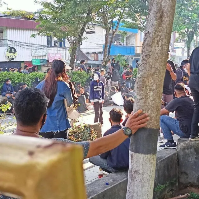 10 Hal Konyol yang Ditemukan Pasca Demo RUU Cipta Kerja Tempo Lalu. Kadang Protes Harus Lucu Gini! 11