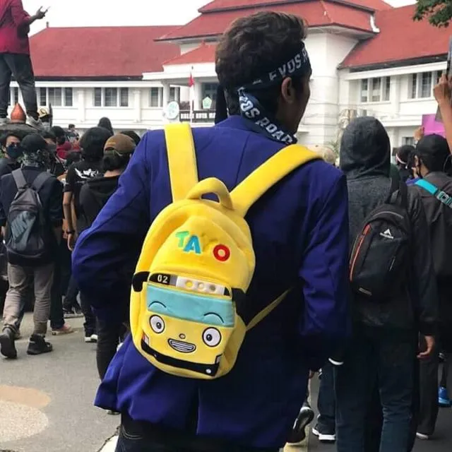10 Hal Konyol yang Ditemukan Pasca Demo RUU Cipta Kerja Tempo Lalu. Kadang Protes Harus Lucu Gini! 14