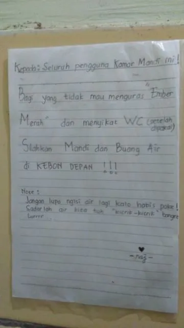 Kerasnya Kehidupan Kos Cewek Tergambar dalam 11 Tempelan Dinding ini. Senggol Bacok! 15