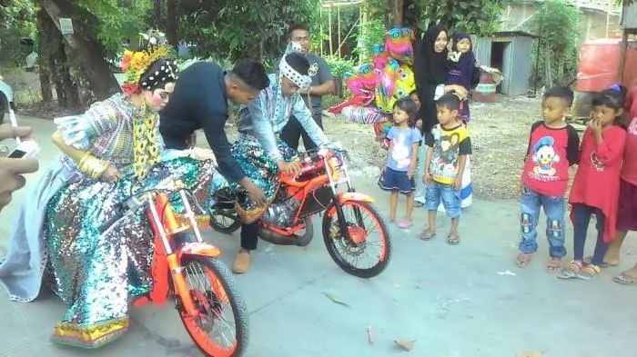 Konsep dan Tema Pernikahan Kocak ala Warga +62. Berani Coba? 12