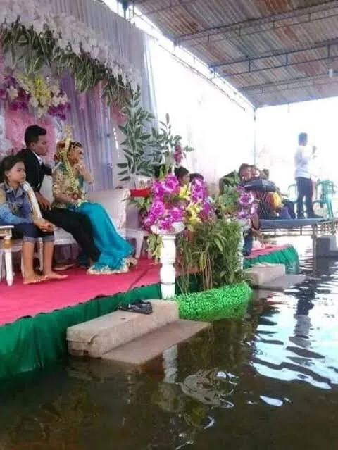 Konsep dan Tema Pernikahan Kocak ala Warga +62. Berani Coba? 18
