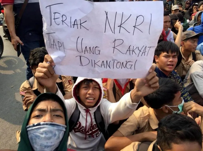 5 Alasan Kenapa Kita Nggak Perlu Nyinyirin Anak SMA & STM yang Ikut Demo. Pada Sensi Amat~ 6