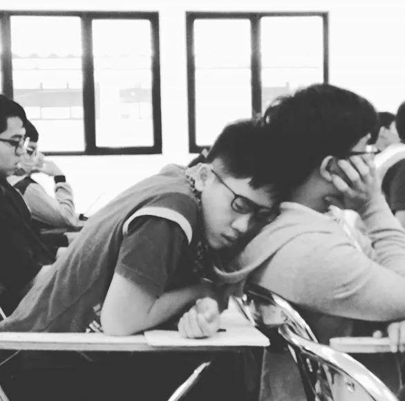 11 Potret Pasrahnya Orang-Orang Kalau Udah Ngantuk Banget. Makanya Jangan Begadang! 22