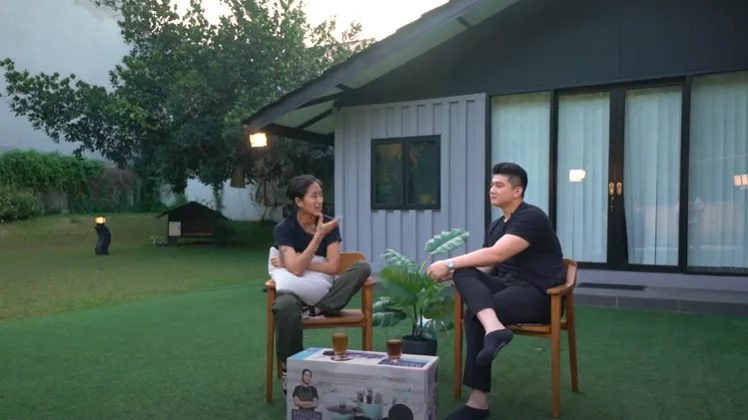 Diundang Chef Arnold ke Channel Youtube-nya, Gaya Chef Renatta Jadi Sorotan. Nyaris Tanpa Makeup! 7