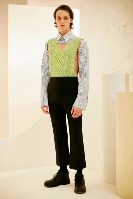 8 Fashion yang Menurut Banyak Orang Aneh, tapi Biasa Aja Bagi Pemakainya. Nyentrik Abis! 11