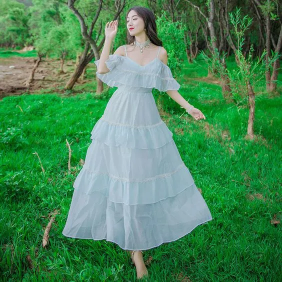 9 Model Dress Korea yang Bisa Jadi Referensi Buat Jadi Kebaya Modern. Anggun dan Manis! 14
