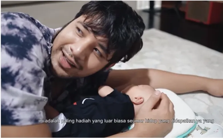 Kenang Setahun Kepergian Bayi Kembarnya, Ammar Zoni: Semoga Bertemu dan Bersama di Surga Nanti 4