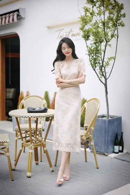 9 Model Dress Korea yang Bisa Jadi Referensi Buat Jadi Kebaya Modern. Anggun dan Manis! 12
