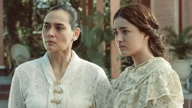 Review Film Bumi Manusia: Hanung Bramantyo Cukup Berhasil Bawa Cerita Novel ke Layar Lebar 8
