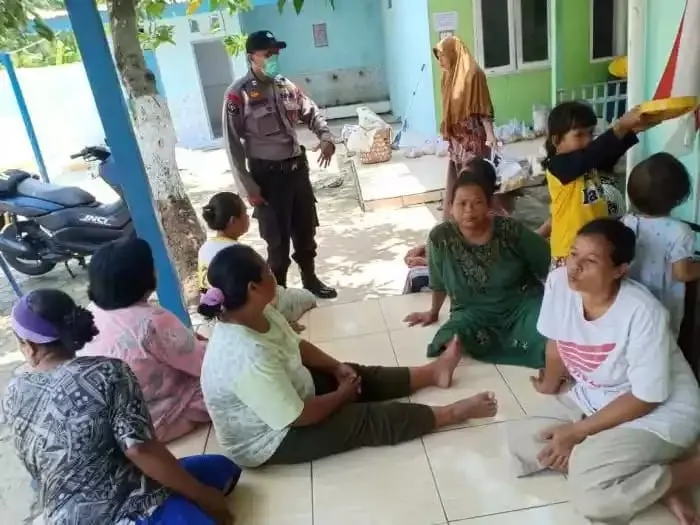 4 Alasan Kenapa Emak-Emak Suka Nonton Sinetron, Meski Ceritanya Sering Nggak Masuk Akal 7
