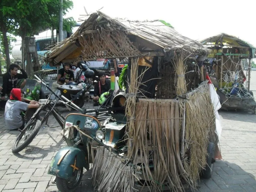 Kreatif sih Boleh Aja. Tapi Kalau Modifikasi Sepeda Motor Model Begini, Apa Tujuannya, ya? 22