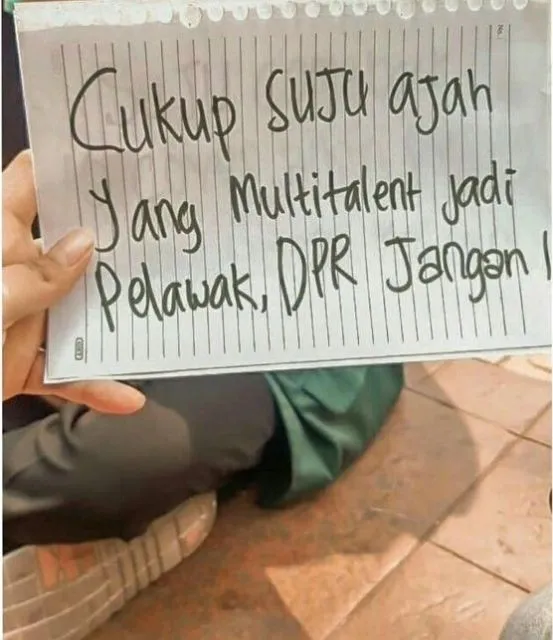 10 Potret Demo ini Bukti bahwa K-Popers juga Peduli Nasib Bangsa. Aksi Dulu, Drakor Nanti Lagi~ 14