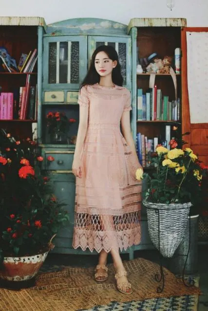 9 Model Dress Korea yang Bisa Jadi Referensi Buat Jadi Kebaya Modern. Anggun dan Manis! 10