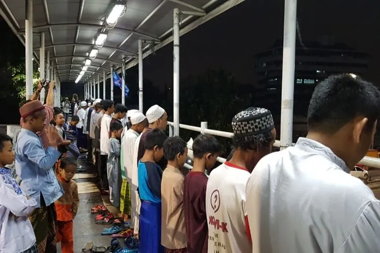 Kocaknya Isi Pikiran Anak Kecil yang Ngamuk Kalau Nama Bapaknya Dipanggil. Woi, Jamal!! 9