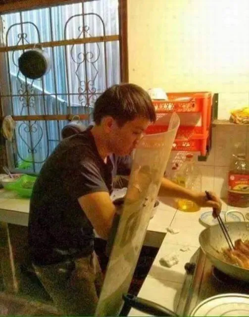 Begini Jadinya Kalau Bapak-bapak Disuruh Masak Sendiri oleh Istrinya. Kelakuan Kocaknya Muncul deh~ 16
