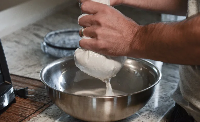 Cara Hemat Bikin Susu Almond yang Ampasnya Bisa Dipakai. Satu Cangkir Kacang Jadi Seliter! 11