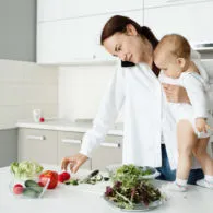 Tentang Karier Perempuan dan Statusnya Sebagai Ibu; Akankah Terhenti Begitu Saja?