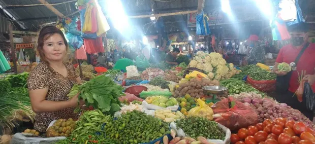 GrabAssistant Bantu Pedagang Pasar Tradisional Berjualan di Tengah Pandemi 6