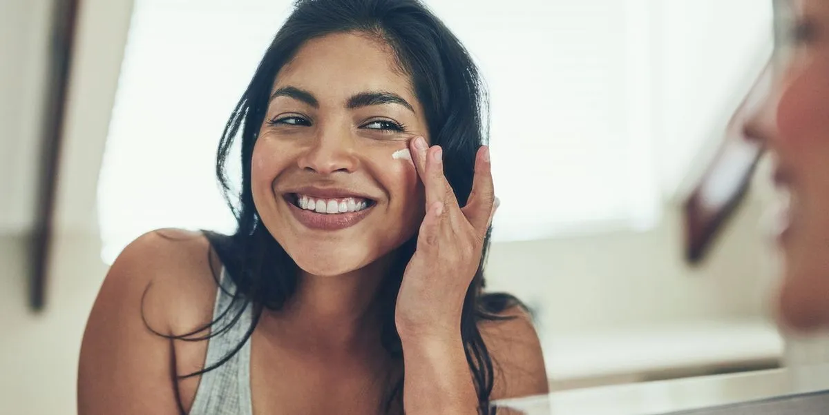 8 Cara Ngawur Pakai Serum Vitamin C yang Justru Merusak Wajahmu. Pahami Dulu, Jangan Buru-Buru 11