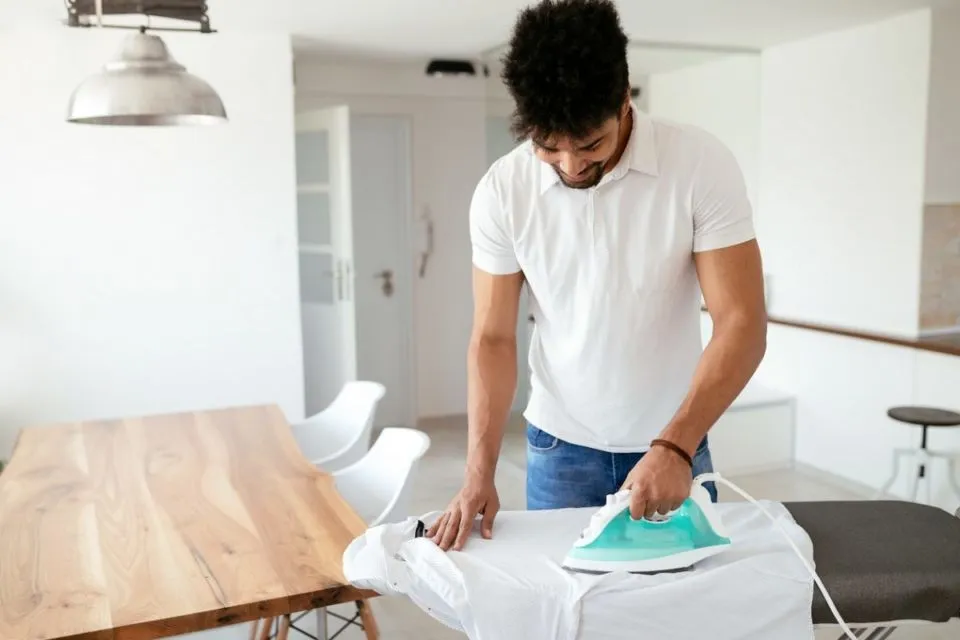 6 Langkah Buka Usaha Jasa Setrika Rumahan untuk IRT, Modalnya Lebih Murah dari Laundry-an 11