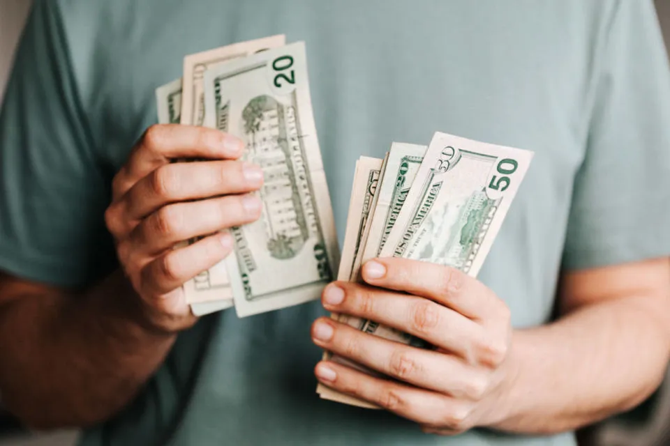 7 Ciri Investasi Bodong yang Bisa Diingat. Biasanya Menawarkan Untung Jutaan Secara Singkat 9