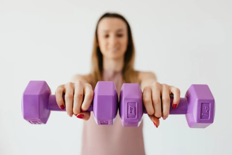 6 Alat Olahraga untuk Stretching di Rumah. Bikin Semangat Gerak, Lemak di Badan pun Musnah 9