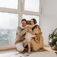 4 Trik Ampuh Agar Anak Mau Mendengarkan Orang Tua. Jangan Gampang Emosi Dulu ya~