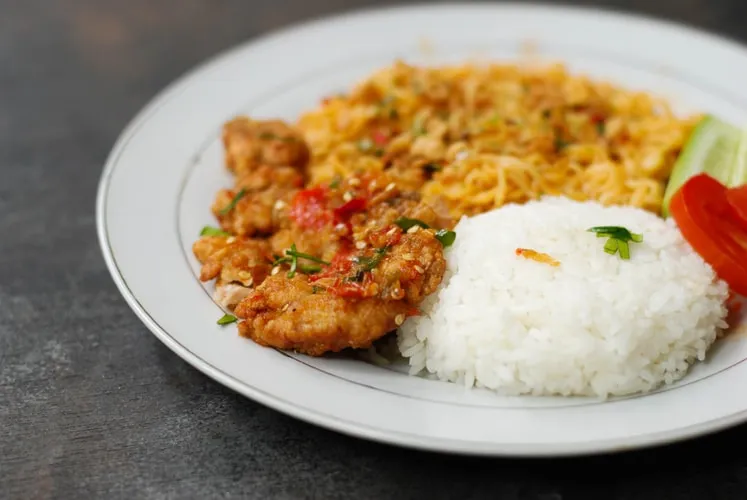 Berapa Kalori Nasi Putih? dan Nutrisi yang Terkandung di Dalamnya 9