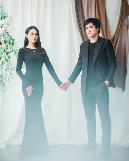 Manisnya 10 Potret Pre-wedding Kevin Aprilio dan Vicy Melanie. Serba Hitam Namun Tetap Elegan! 11