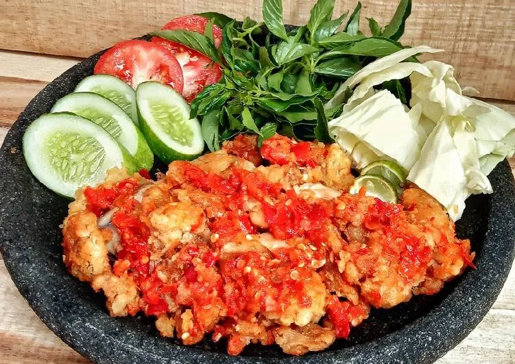 7 Resep Ayam Geprek dengan Topping. Peluang Usaha Anti Mainstream yang Mudah Dibikin 15
