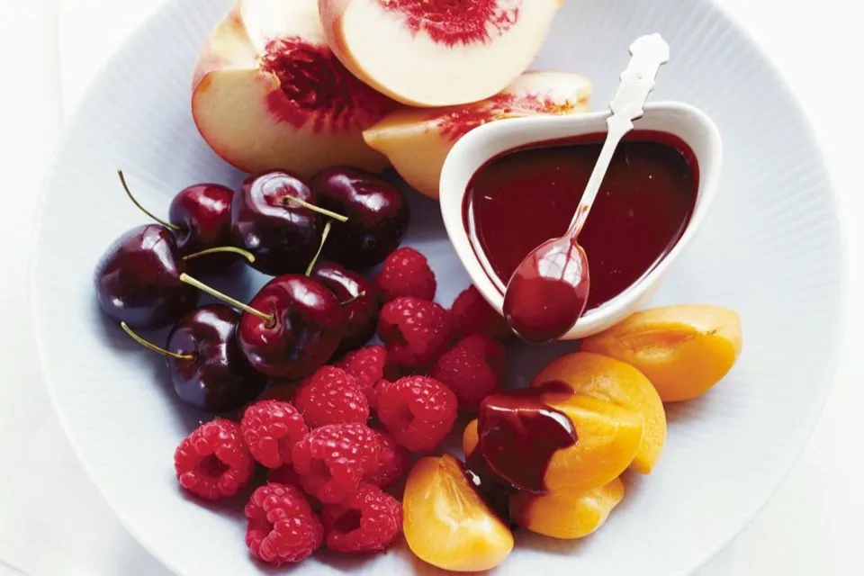7 Cara Asyik Makan Buah Plum Agar Rasa Asamnya Nggak Begitu Terasa. Nggak Meringis Makannya~ 9