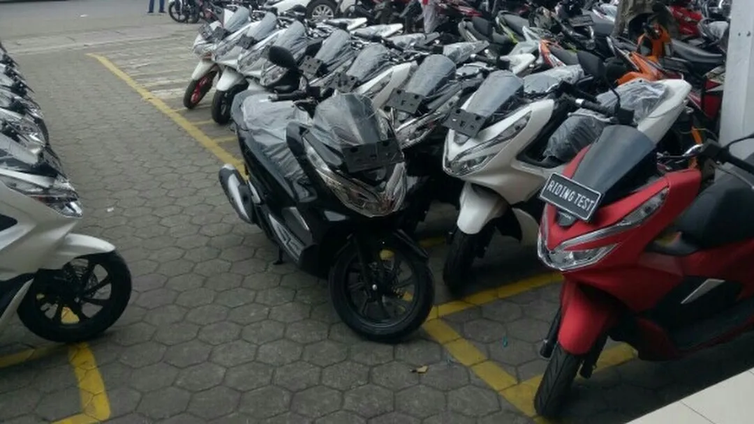 Menjawab Keresahan Bintang Emon: 4 Hal di Balik Kebiasaan Orang Kunci Setang Motor di Parkiran 5